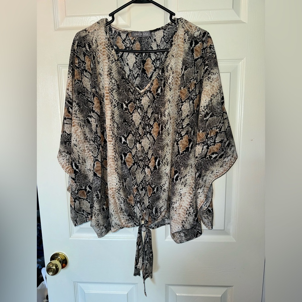 Black and Brown Tie Front 3/4 Sleeve Blouse
